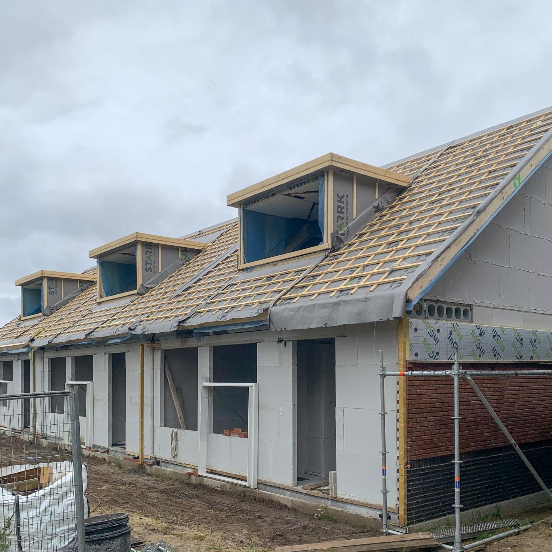 Nieuwbouw 3 woningen Ederveen - leveren dakelementen